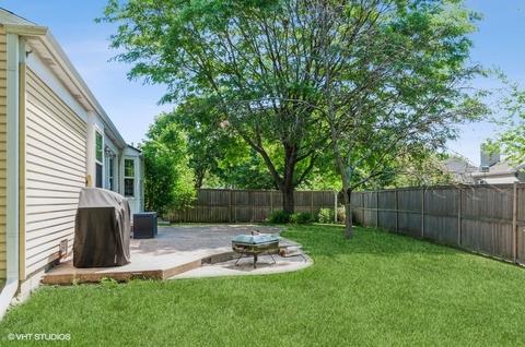 715 Equestrian Dr, Wheeling, IL 60090 photo 4