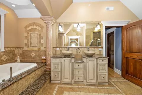 2319 Douglas Ave, Des Plaines, IL 60018 photo 25