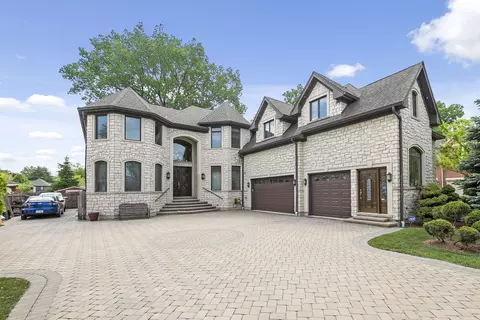 2319 Douglas Ave, Des Plaines, IL 60018 photo 2