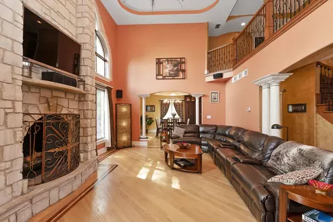 2319 Douglas Ave, Des Plaines, IL 60018 photo 11