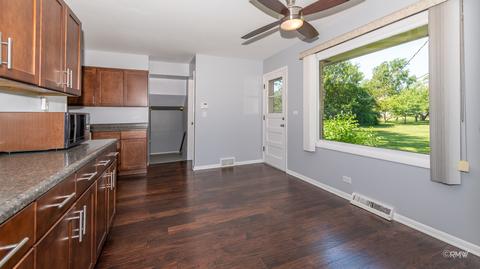 3 N561 Broadview Ave, Addison, IL 60101 photo 7