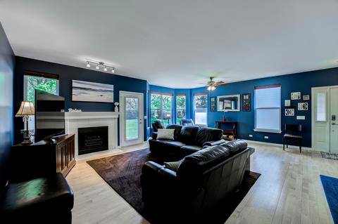 1231 Oakleaf Ct, Aurora, IL 60506 photo 5