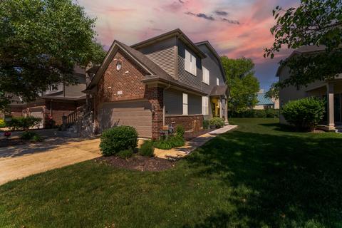 1231 Oakleaf Ct, Aurora, IL 60506 photo 2