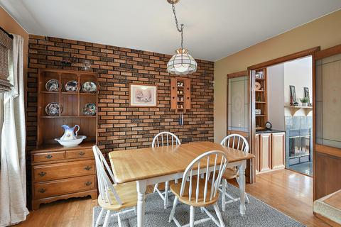 15216 Walnut Rd, Oak Forest, IL 60452 photo 8