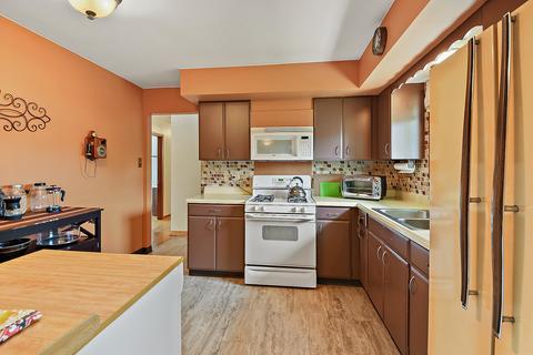 15216 Walnut Rd, Oak Forest, IL 60452 photo 6