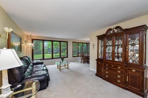 1891 Doncaster Ct, Wheaton, IL 60189 photo 3