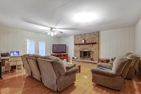 402 Jefferson Ct, Wheeling, IL 60090 photo 12