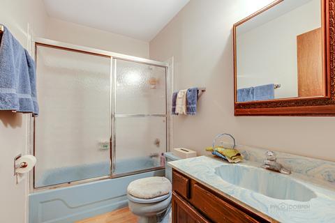 402 Jefferson Ct, Wheeling, IL 60090 photo 17