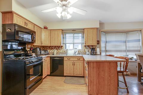 402 Jefferson Ct, Wheeling, IL 60090 photo 7