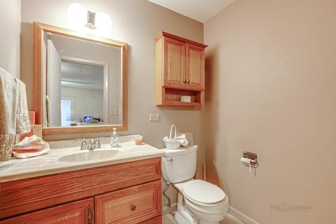 402 Jefferson Ct, Wheeling, IL 60090 photo 13