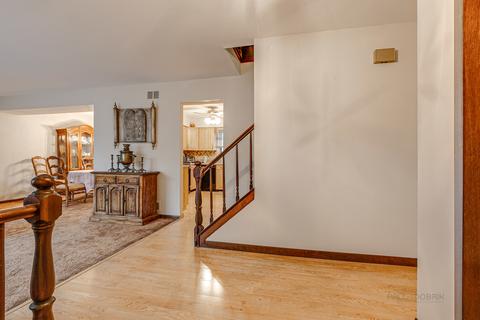 402 Jefferson Ct, Wheeling, IL 60090 photo 3