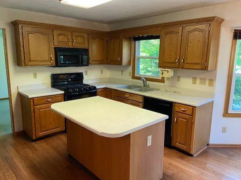3979 E Whippoorwill Ln, Byron, IL 61010 photo 5
