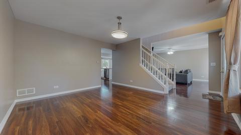 1130 Symphony Dr, Aurora, IL 60504 photo 4