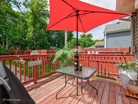 667 Chester Ave, Elgin, IL 60120 photo 18