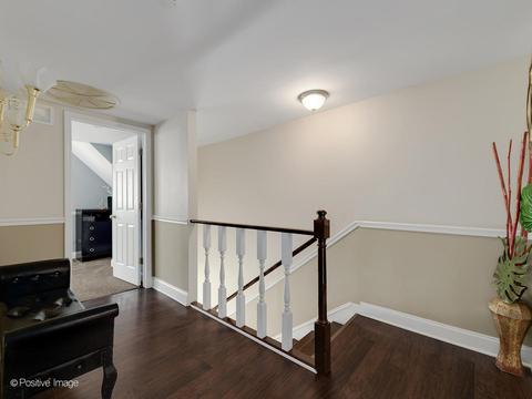 667 Chester Ave, Elgin, IL 60120 photo 9