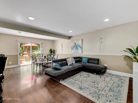 667 Chester Ave, Elgin, IL 60120 photo 5