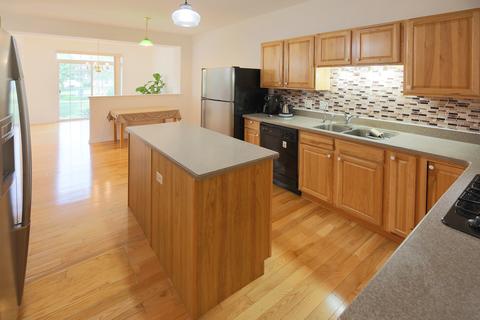 1220 Asbury Ct, Elgin, IL 60120 photo 10