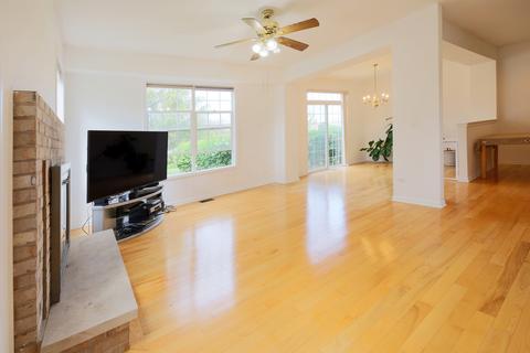 1220 Asbury Ct, Elgin, IL 60120 photo 5