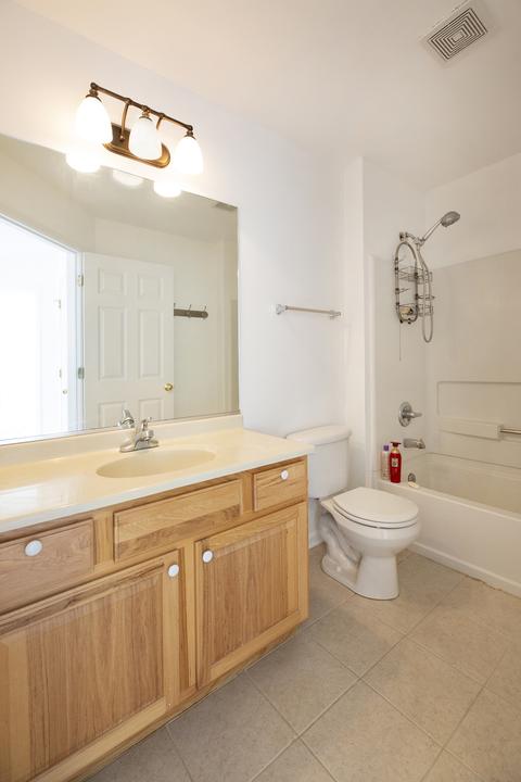 1220 Asbury Ct, Elgin, IL 60120 photo 22
