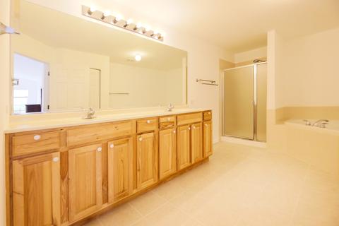 1220 Asbury Ct, Elgin, IL 60120 photo 16