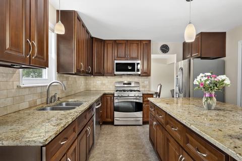 5306 Pine Trails Cir, Plainfield, IL 60586 photo 12