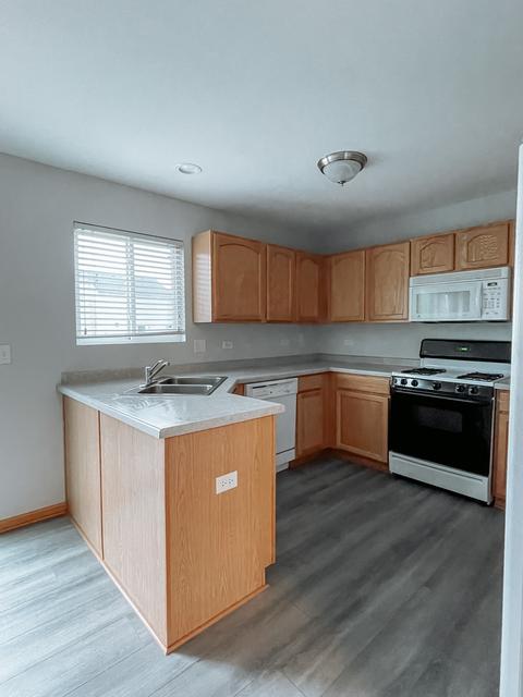 1708 Mountain Ridge Pass, Plainfield, IL 60586 photo 2