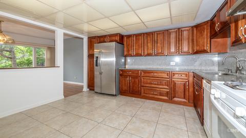 364 Oaktree Ct, Hoffman Estates, IL 60169 photo 8