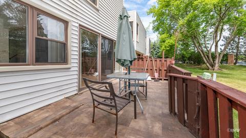 364 Oaktree Ct, Hoffman Estates, IL 60169 photo 22