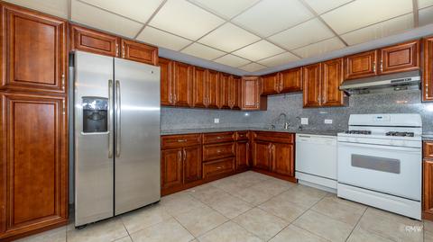 364 Oaktree Ct, Hoffman Estates, IL 60169 photo 9