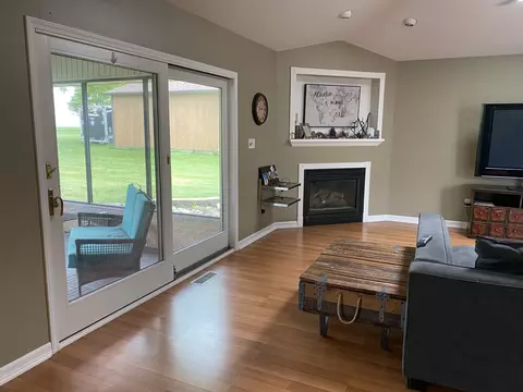114 S Plank Rd, Cherry, IL 61317 photo 8