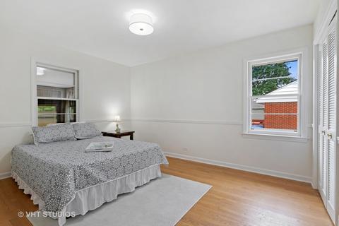 1015 S Wolf Rd, Des Plaines, IL 60016 photo 5