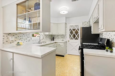 1015 S Wolf Rd, Des Plaines, IL 60016 photo 3