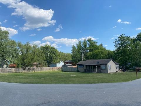5509 Euclid Dr, Mchenry, IL 60050 photo 2