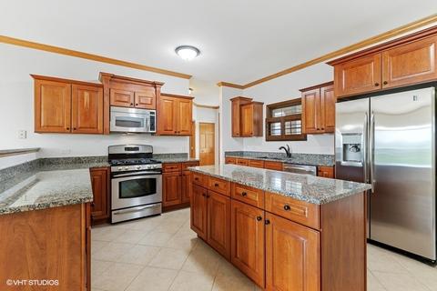 916 Monroe Ave, Mchenry, IL 60050 photo 3