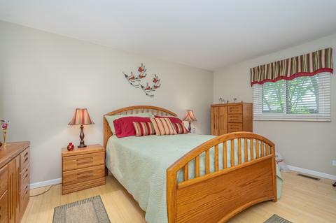 1242 Folkstone Ct, Wheaton, IL 60189 photo 11