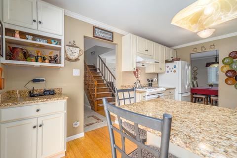1242 Folkstone Ct, Wheaton, IL 60189 photo 7