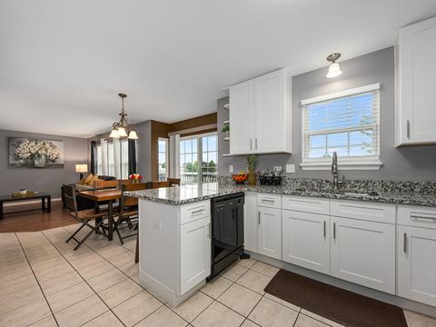 5747 Lake Pointe Dr, Plainfield, IL 60586 photo 10