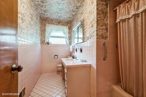 9025 E Prairie Rd, Evanston, IL 60203 photo 9
