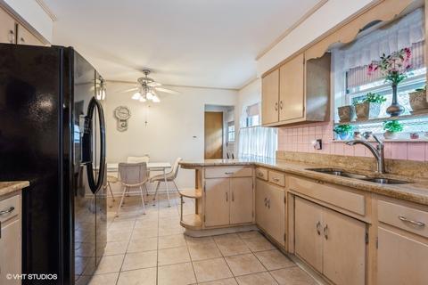 9025 E Prairie Rd, Evanston, IL 60203 photo 4