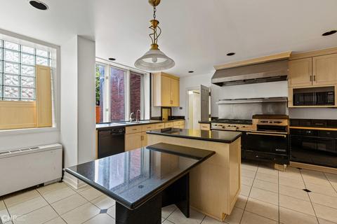 40 E Burton Pl, Chicago, IL 60610 photo 14