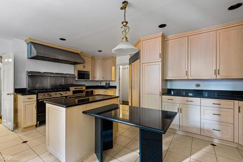 40 E Burton Pl, Chicago, IL 60610 photo 13