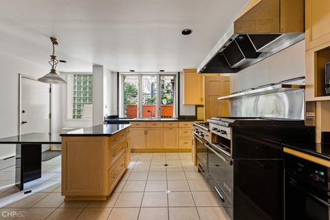 40 E Burton Pl, Chicago, IL 60610 photo 12
