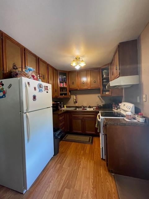 3388 W Loras Dr, Freeport, IL 61032 photo 4