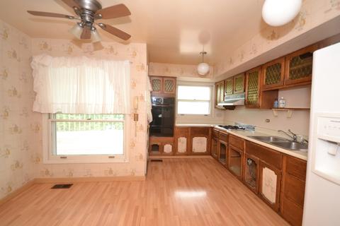 1341 Hassell Dr, Hoffman Estates, IL 60169 photo 6