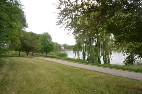 1341 Hassell Dr, Hoffman Estates, IL 60169 photo 25