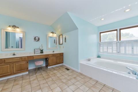 2517 Pinehurst Dr, Aurora, IL 60506 photo 21