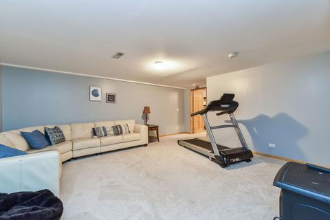 2517 Pinehurst Dr, Aurora, IL 60506 photo 31