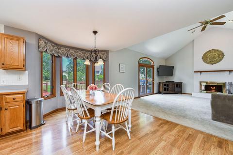2517 Pinehurst Dr, Aurora, IL 60506 photo 13