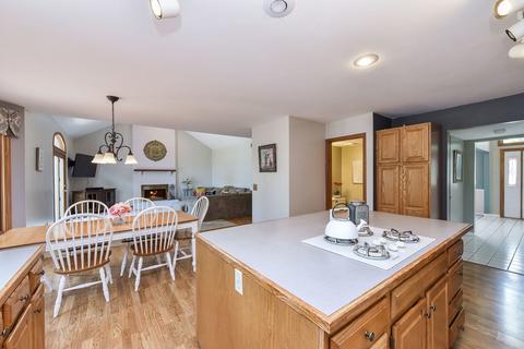 2517 Pinehurst Dr, Aurora, IL 60506 photo 12