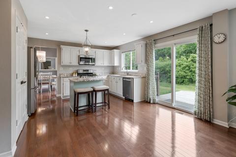 1316 Richmond Ln, Bartlett, IL 60103 photo 8
